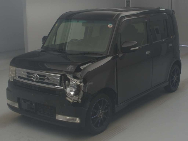 TOYOTA PIXIS SPACE 2012