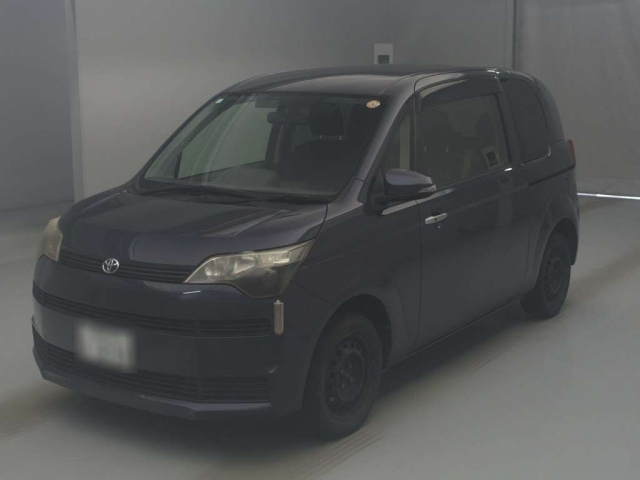 TOYOTA SPADE 2013