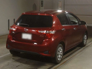 TOYOTA VITZ 2018