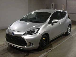 TOYOTA AQUA 2025