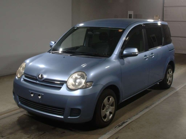 TOYOTA SIENTA 2013
