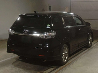 TOYOTA WISH 2013