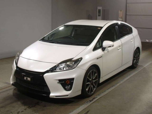 TOYOTA PRIUS 2015