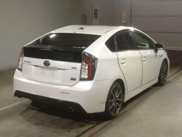 TOYOTA PRIUS 2015