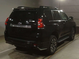 TOYOTA LAND CRUISER PRADO 2022