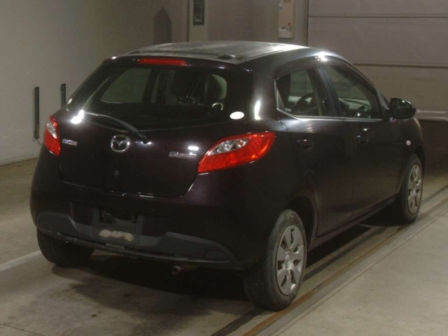MAZDA DEMIO 2010