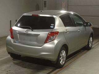 TOYOTA VITZ 2011