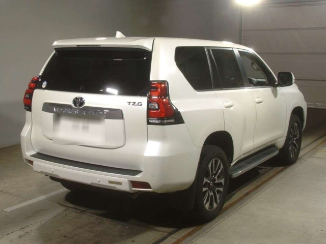 TOYOTA LAND CRUISER PRADO 2022