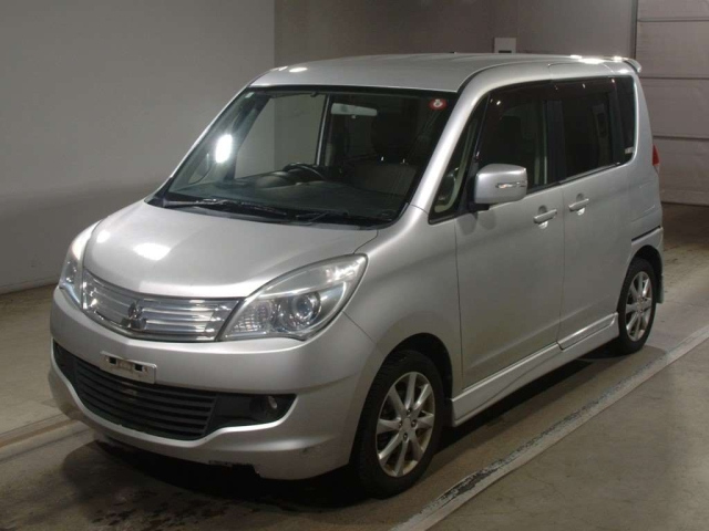 MITSUBISHI DELICA D2 2012