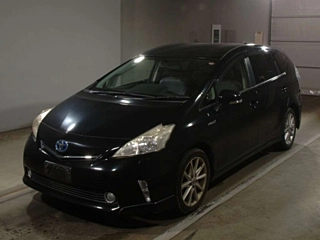 TOYOTA PRIUS ALPHA 2012
