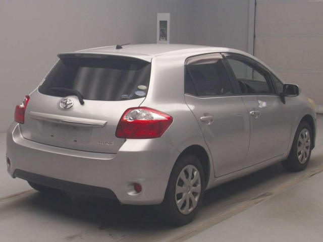 TOYOTA AURIS 2012