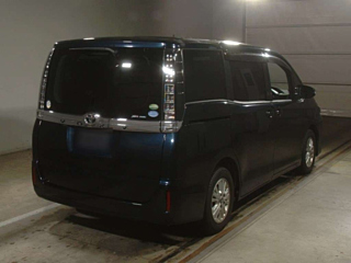 TOYOTA VOXY 2014