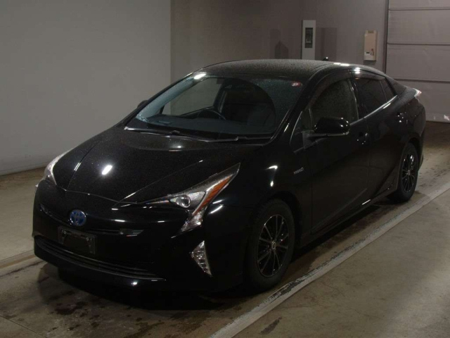 TOYOTA PRIUS 2016