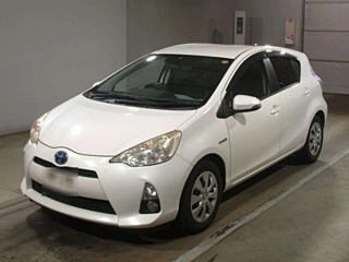 TOYOTA AQUA 2013