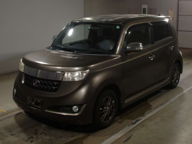 TOYOTA BB 2013