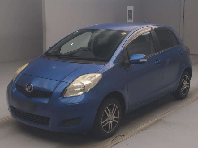 TOYOTA VITZ 2011