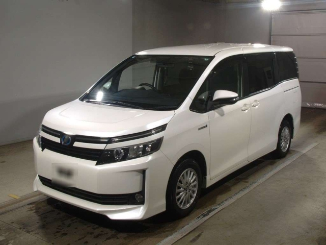 TOYOTA VOXY 2014