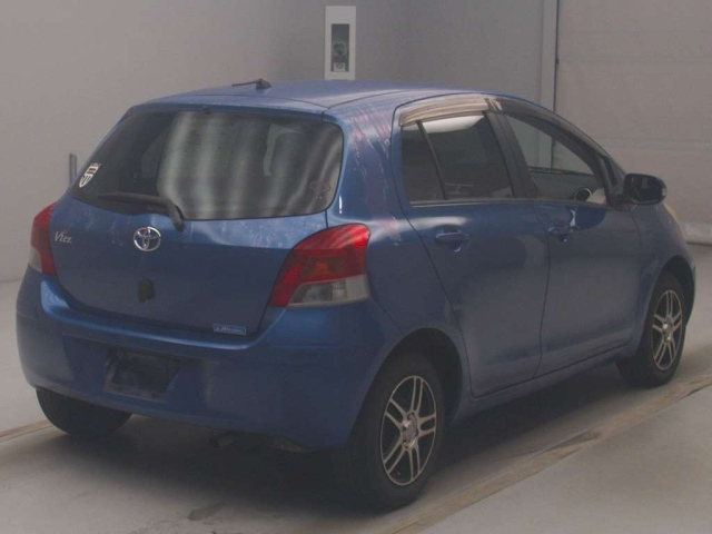 TOYOTA VITZ 2011