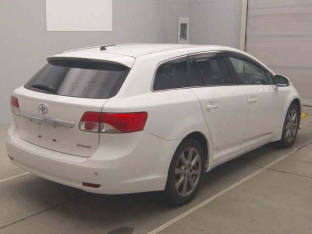 TOYOTA AVENSIS WAGON 2012
