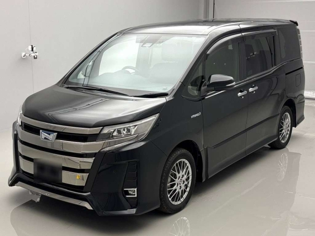 TOYOTA NOAH 2019
