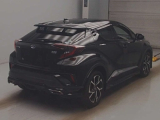 TOYOTA C-HR 2017