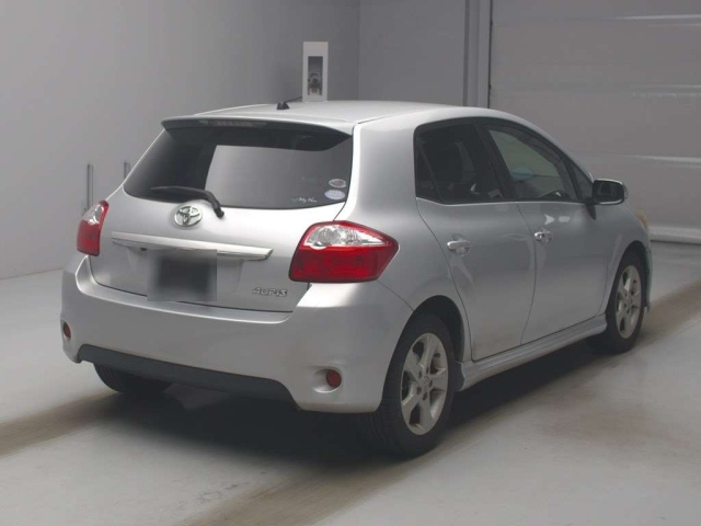 TOYOTA AURIS 2011