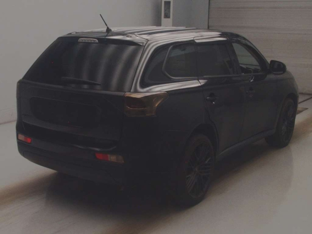 MITSUBISHI OUTLANDER 2013