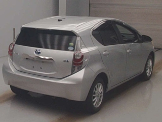 TOYOTA AQUA 2012