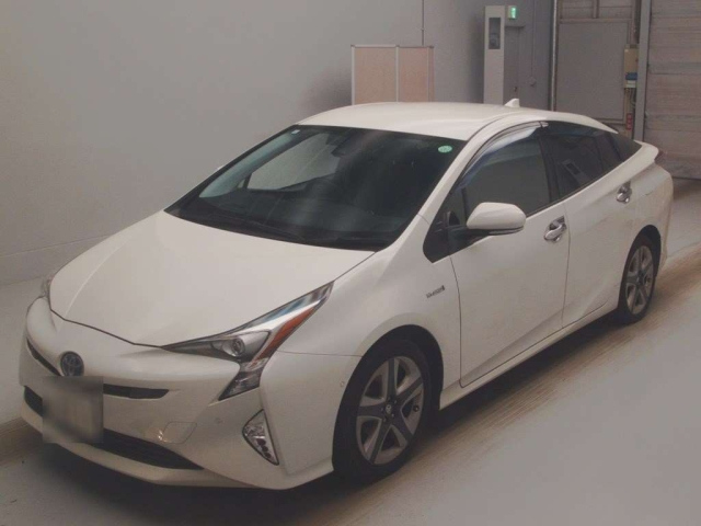 TOYOTA PRIUS 2017