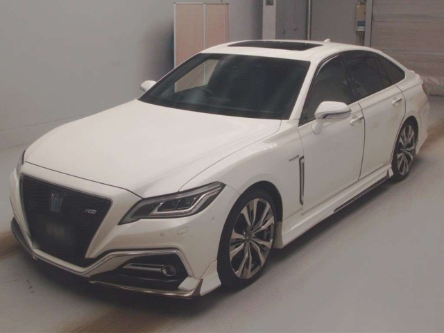 TOYOTA CROWN 2018
