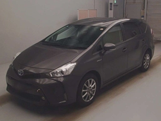 TOYOTA PRIUS ALPHA 2016