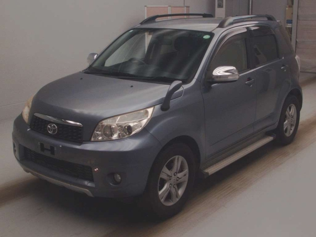 TOYOTA RUSH 2015