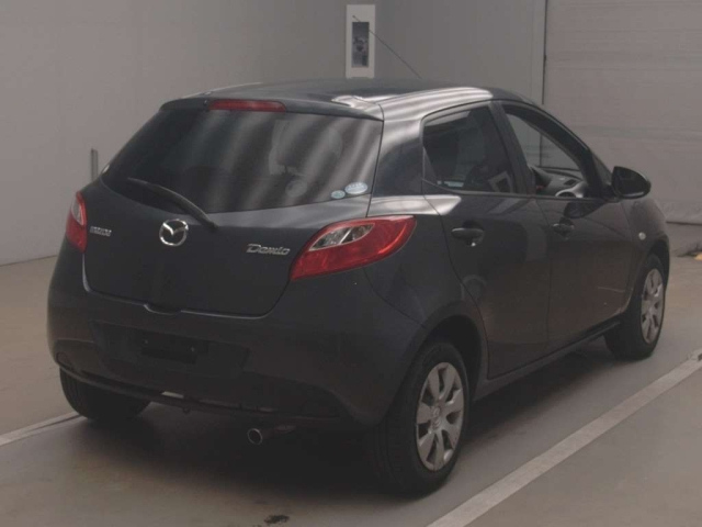 MAZDA DEMIO 2010