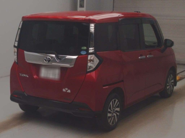 TOYOTA TANK 2017