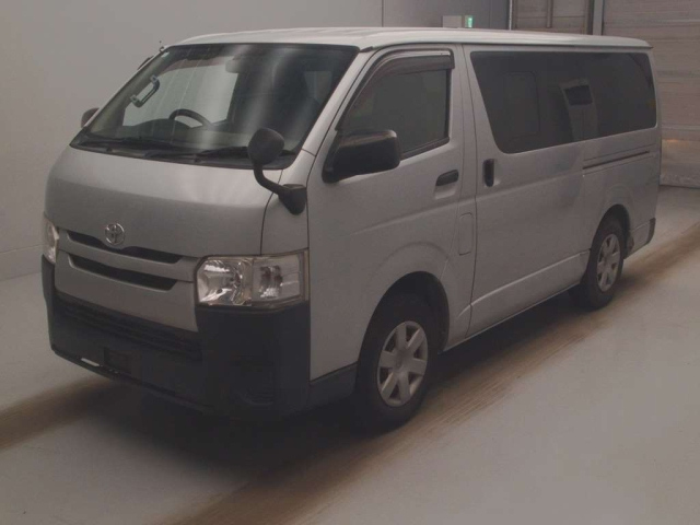 TOYOTA HIACE VAN 2014