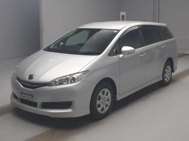 TOYOTA WISH 2015