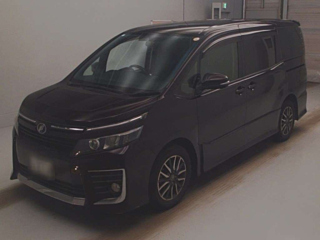 TOYOTA VOXY 2014