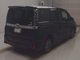 TOYOTA VOXY 2014