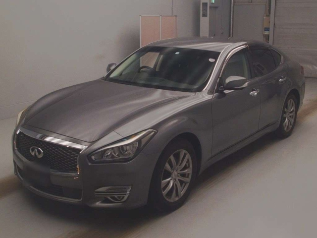 NISSAN FUGA 2018