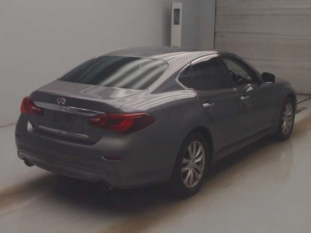 NISSAN FUGA 2018