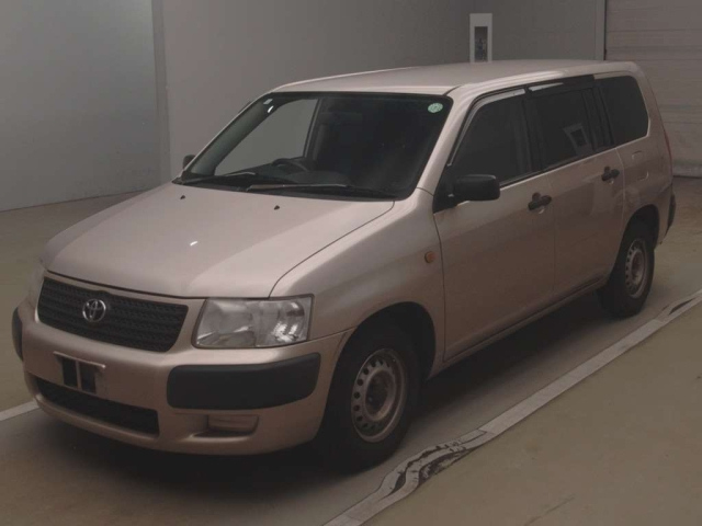 TOYOTA SUCCEED 2010