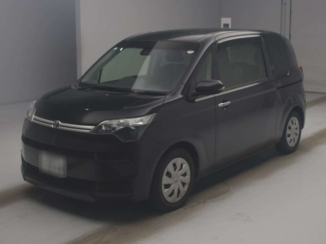 TOYOTA SPADE 2019