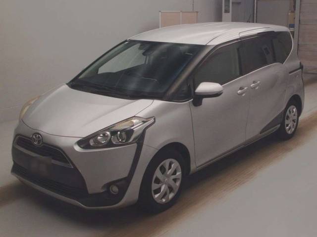 TOYOTA SIENTA 2016