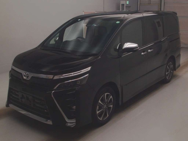 TOYOTA VOXY 2020