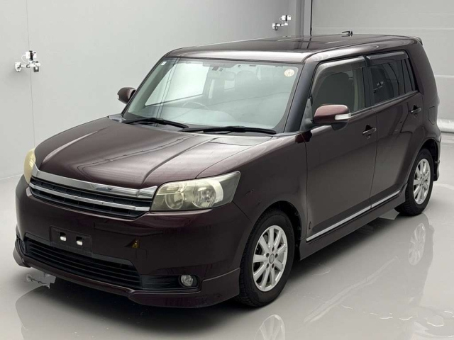 TOYOTA COROLLA RUMION 2011