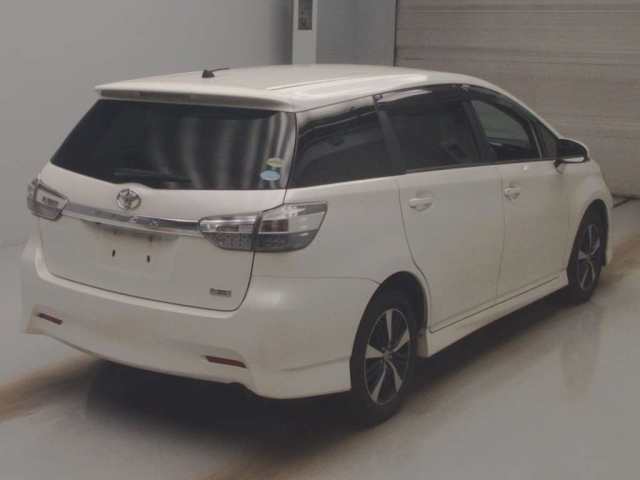 TOYOTA WISH 2012