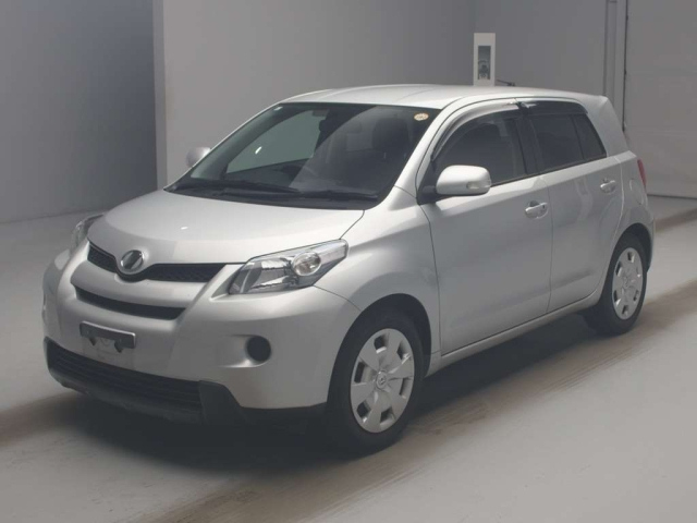 TOYOTA IST 2009