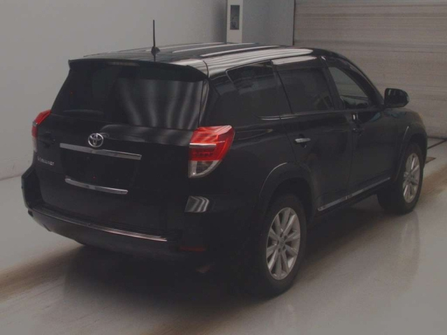 TOYOTA VANGUARD 2010