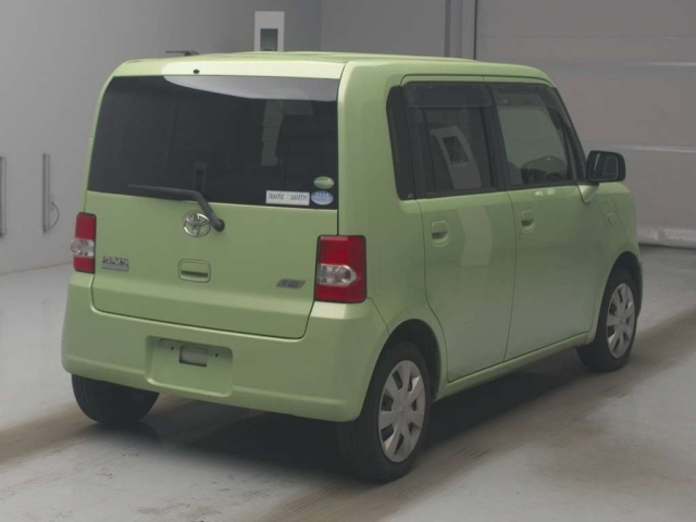 TOYOTA PIXIS SPACE 2014