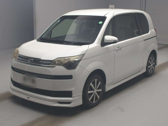 TOYOTA SPADE 2012